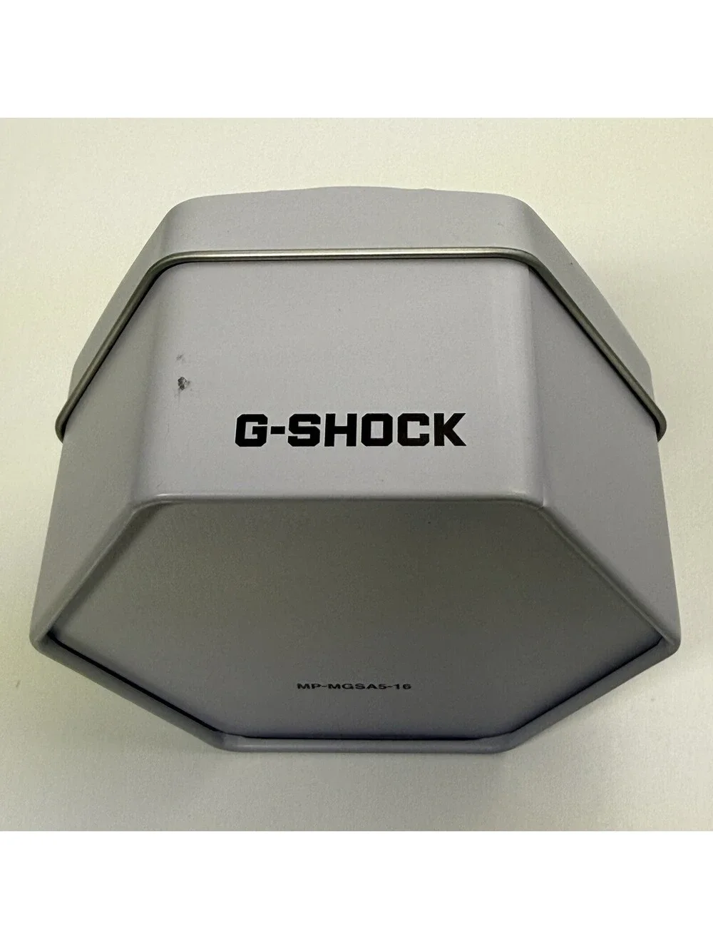 Casio G-SHOCK White Resin Analog-Digital Quartz 200m Shock Resist w/ Tin